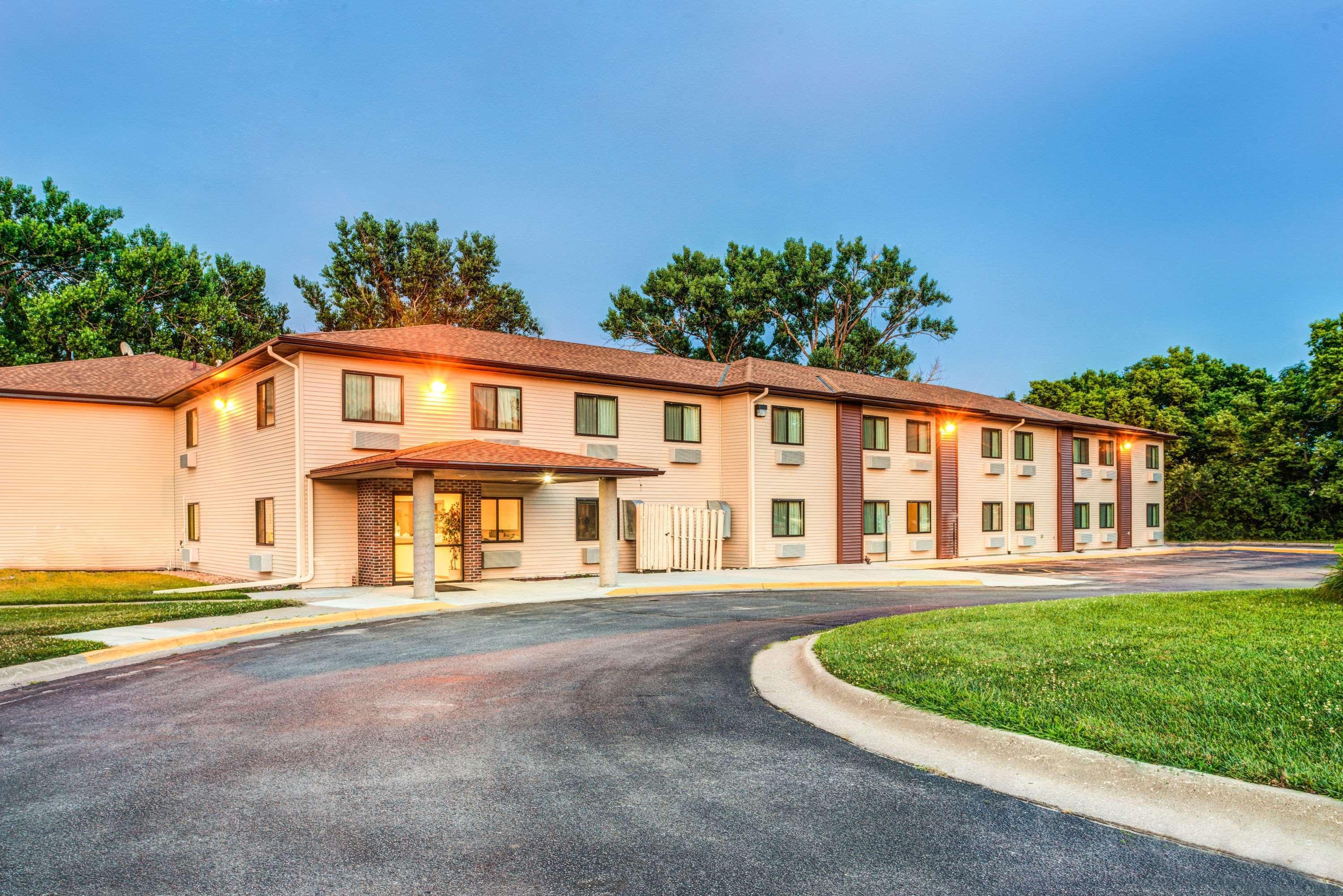 Hotel Super 8 By Wyndham Blair Exteriér fotografie